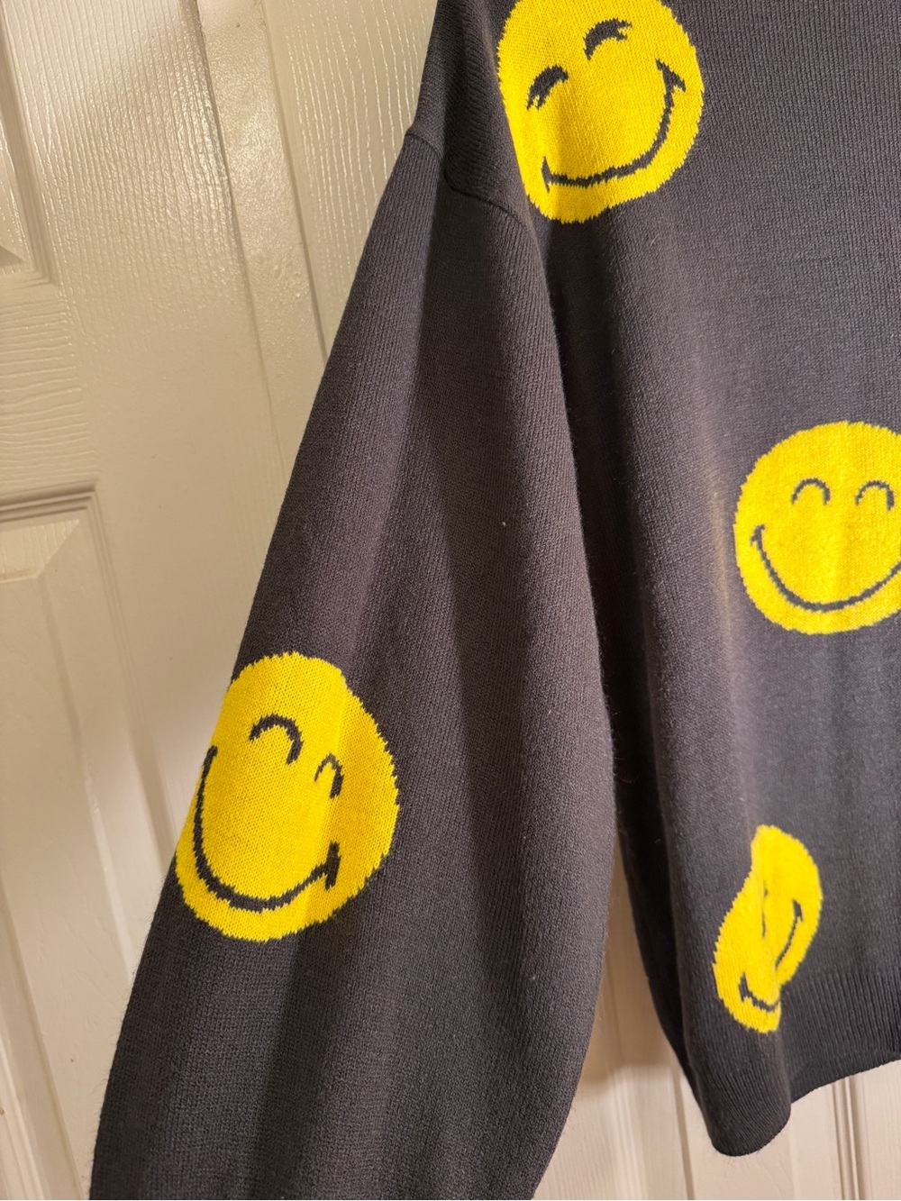 H&M Girls Black Sweater with Yellow Smiley Face Pattern - Picture 5 of 7